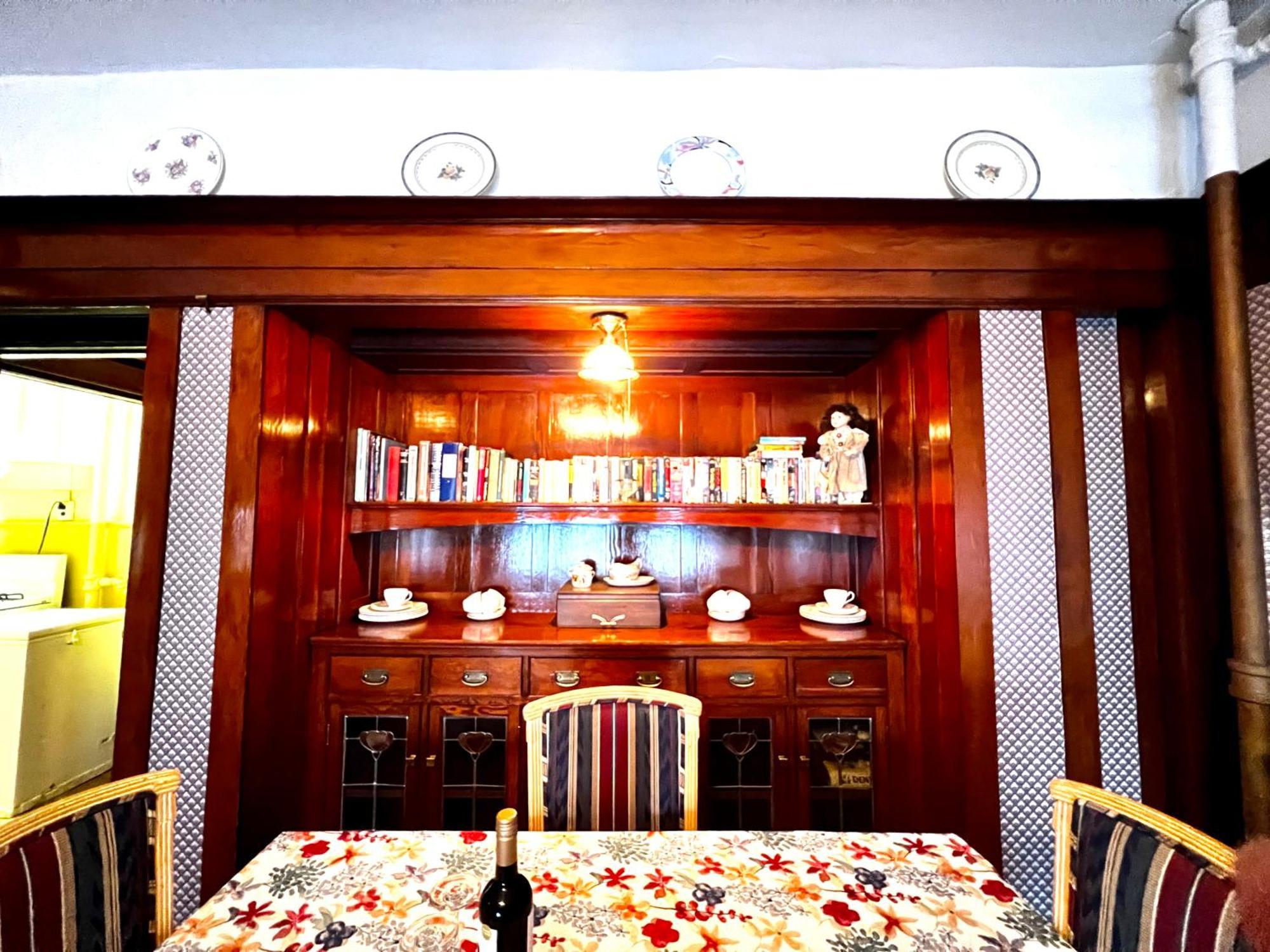 Arundel Mansions Hotel Нью-Вестминстер Экстерьер фото