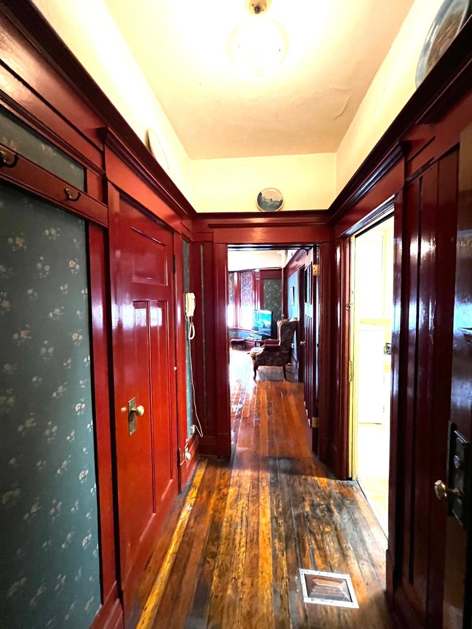 Arundel Mansions Hotel Нью-Вестминстер Экстерьер фото