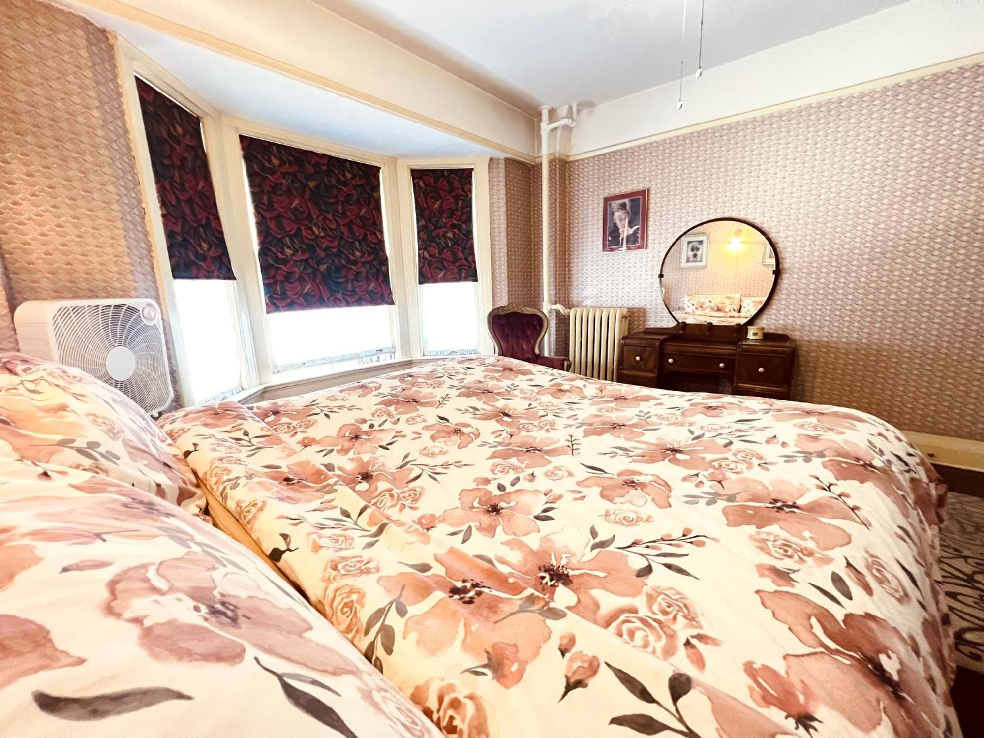 Arundel Mansions Hotel Нью-Вестминстер Экстерьер фото